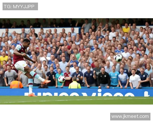 球星壁纸展现绿茵场上激情瞬间足球巨星进球后热烈庆祝 球星壁纸展现绿茵场上激情瞬间足球巨星进球后热烈庆祝